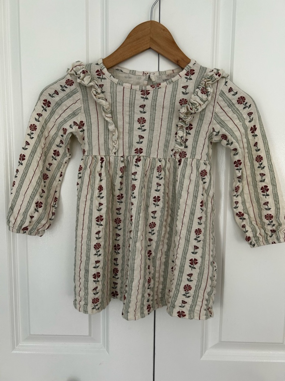 Little Co By Lauren Conrad Girls Ruffle Stripe Dress 4T Beige Stripe Flower